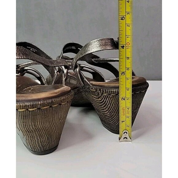 Women's Born Silver Metallic Leather Strappy Wedge Heeled Sandals Size 9 / 40.5 - Picture 14 of 15